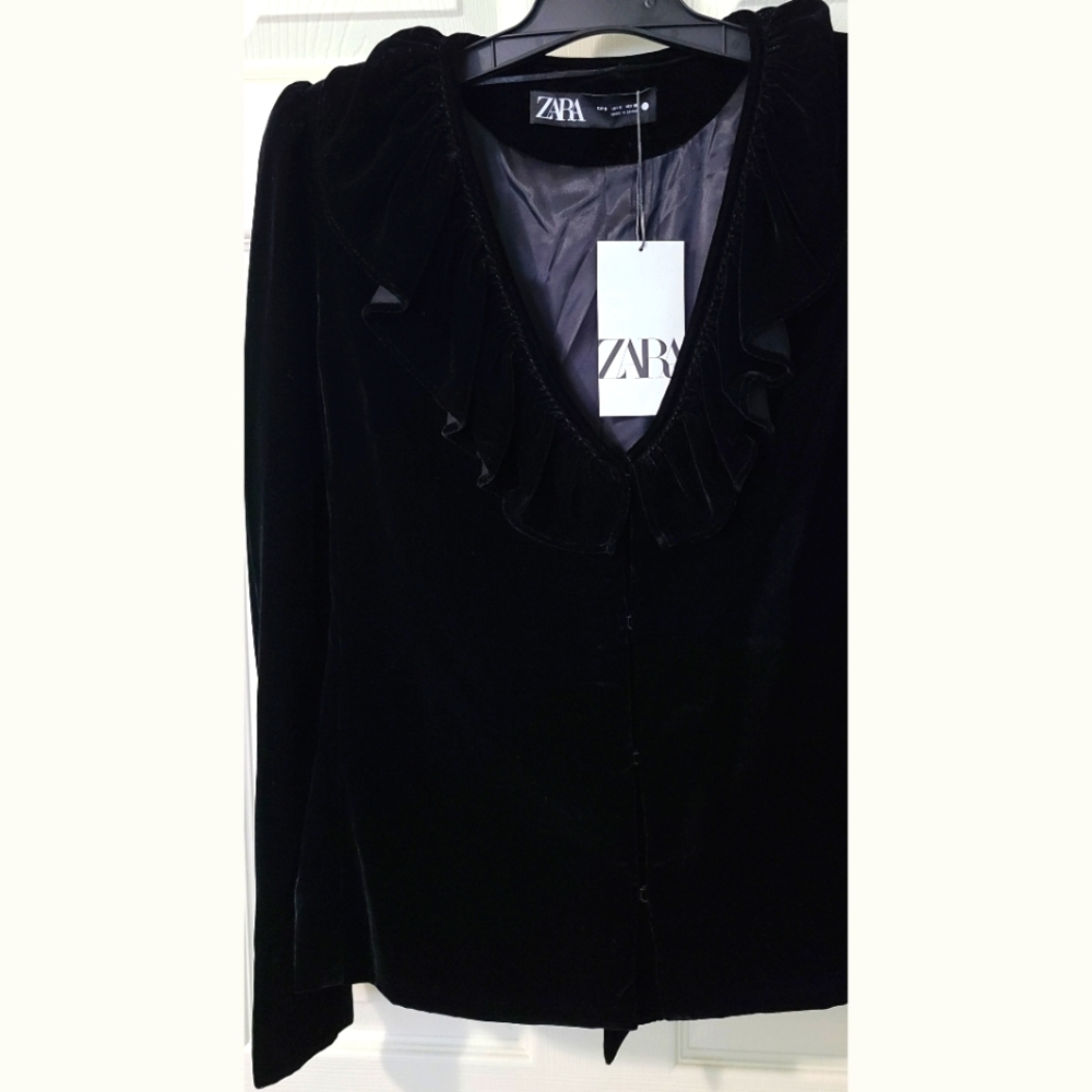 ZARA Ruffled Velvet Blazer - Picture 2 of 7